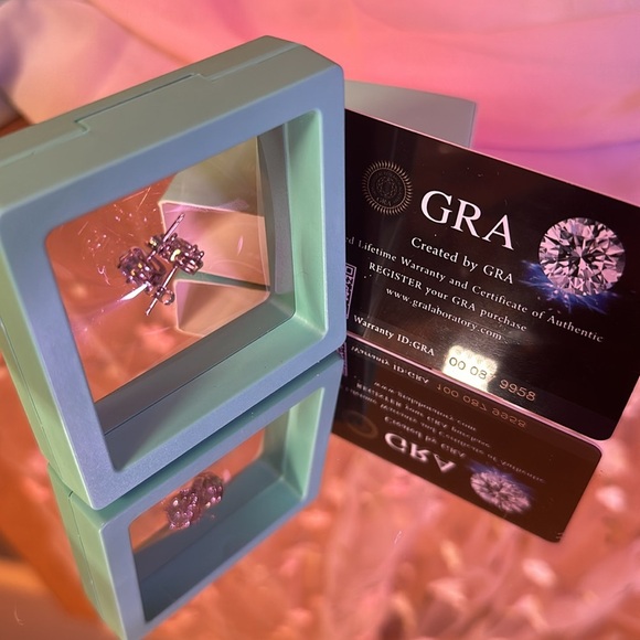 2 Carat Moissanite Halo Studs in Sterling Silver S925 - Picture 6 of 6